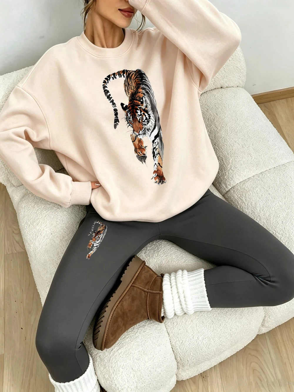 2 Piece Outfit Women Chinese Ink Wash Tiger Prints Leggings Pant Set Winter Thermal Warm Sweatshirts Street Fleece Woman Clothes