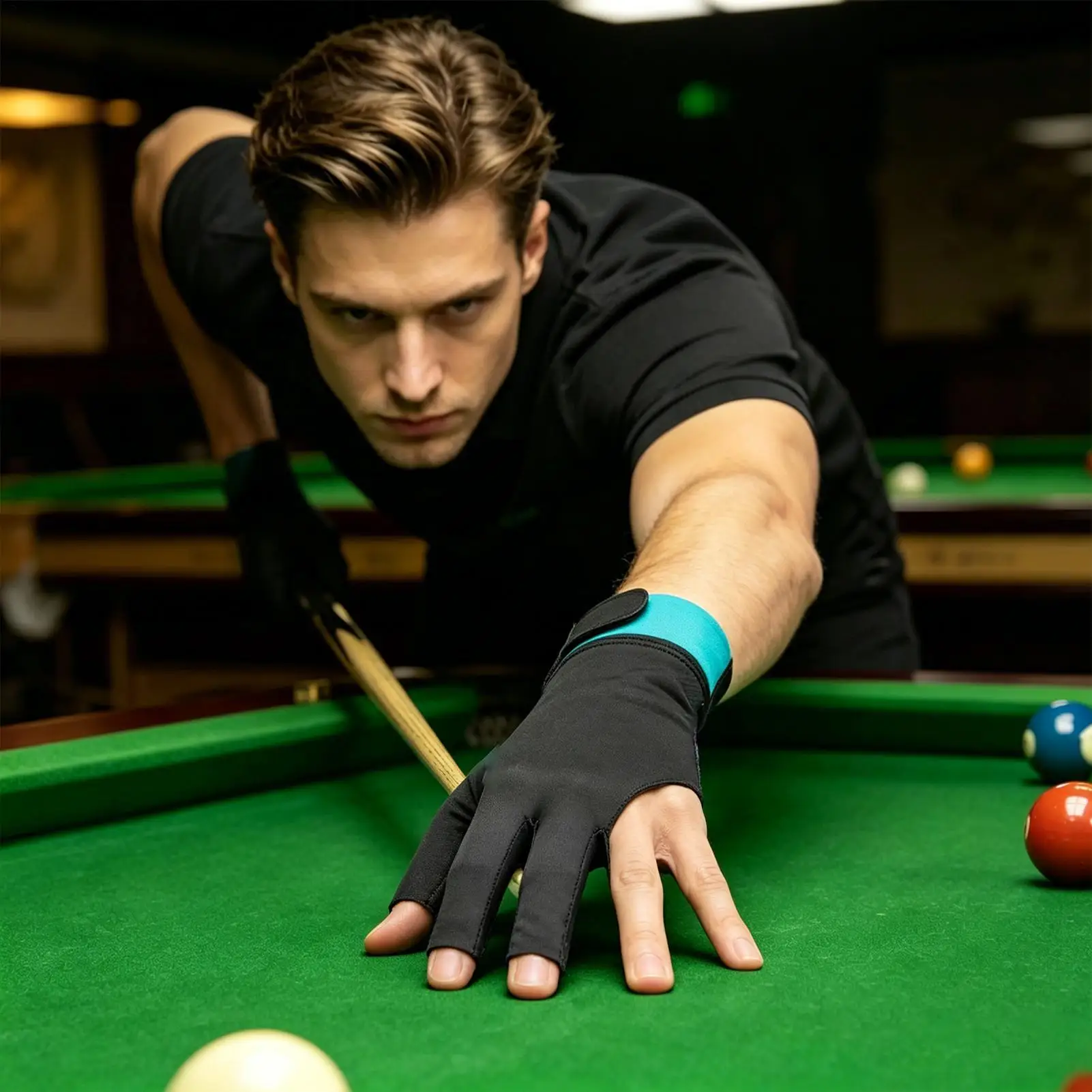 Pool Gloves For Men Quick-Dry 3-Finger Billiards Accessories Lightweight Pool Glove For Women For Adults Men Beginner Hall