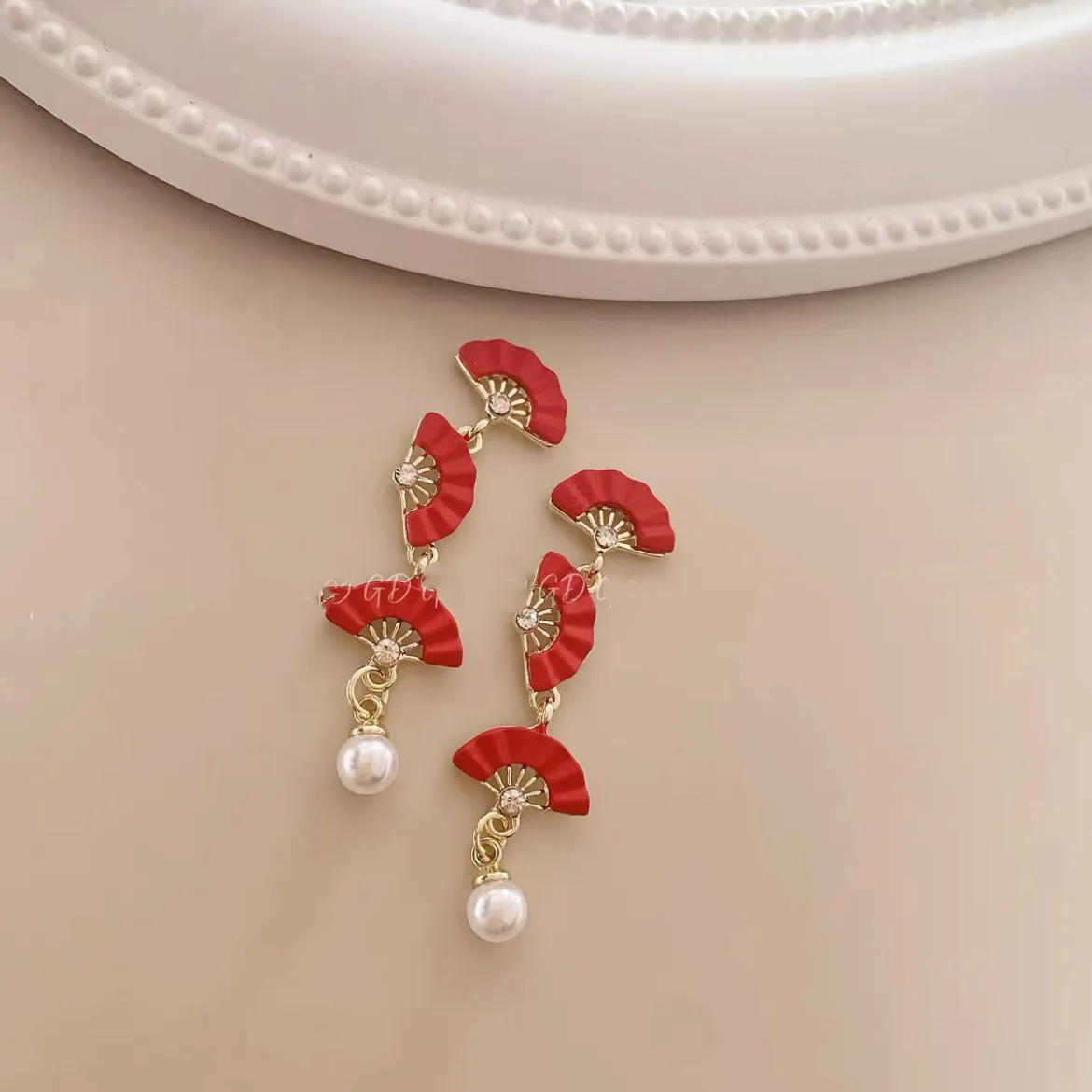 Red Irregular Scalloped Earrings For Women Chinese Style Unique Folding Fan Eardrop Girls Wedding New Year Party Jewelry Gifts