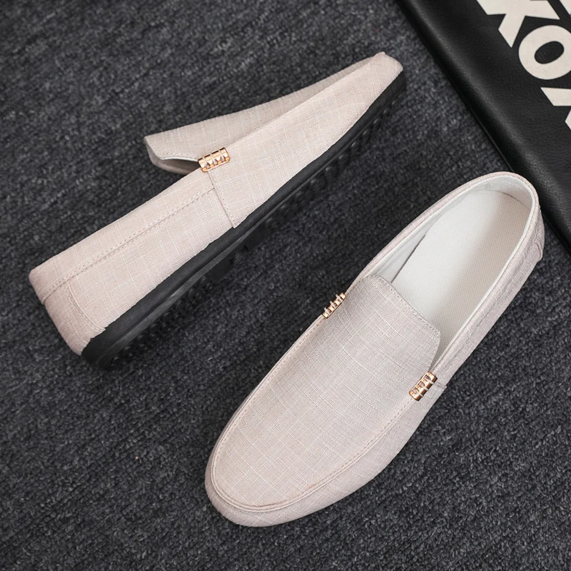 Lightweight Men Casual Shoes Breathable Slip on Male Casual Sneakers Anti-slip Men's Flats Outdoor Walking Shoes Size 39-46