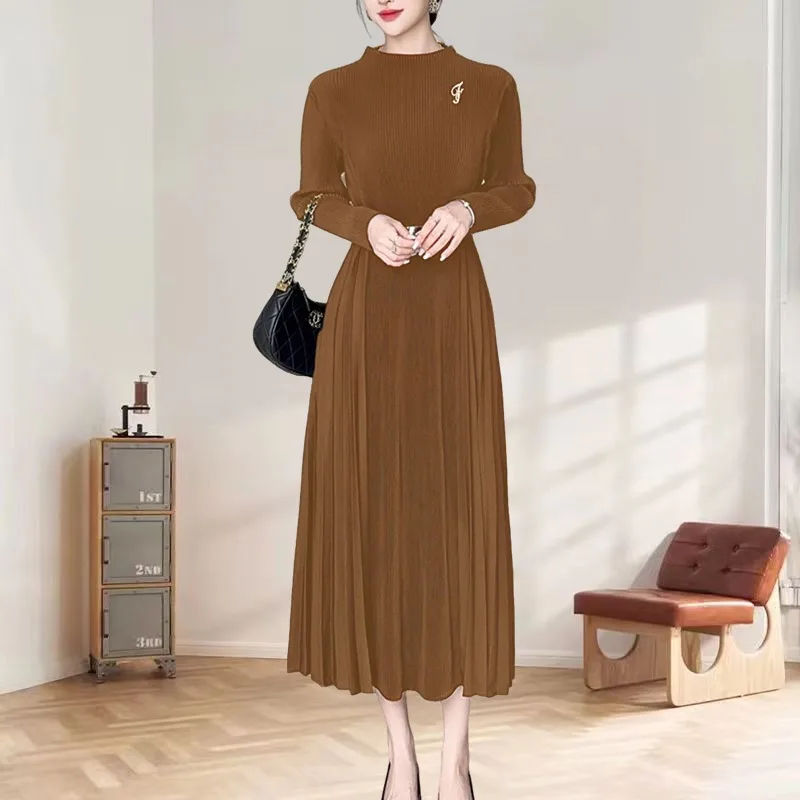 

Плиссированное платье Miyake, осень-зима 202, свободное платье больших размеров, женское плиссированное платье с высоким воротником, элегантная талия, тонкая плиссированная юбка с длинными рукавами и подолом