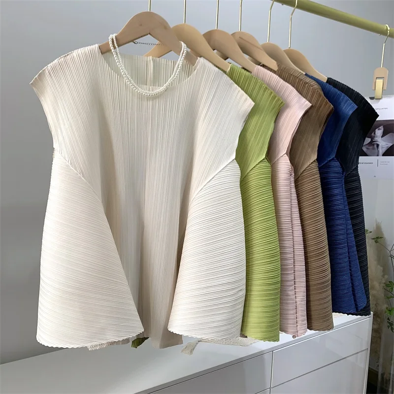 Miyake Pleated Elegant Sleeveless Kawaii T-shirt Women 2023 New Summer O-neck Irregular Loose Top Women Niche Clothes