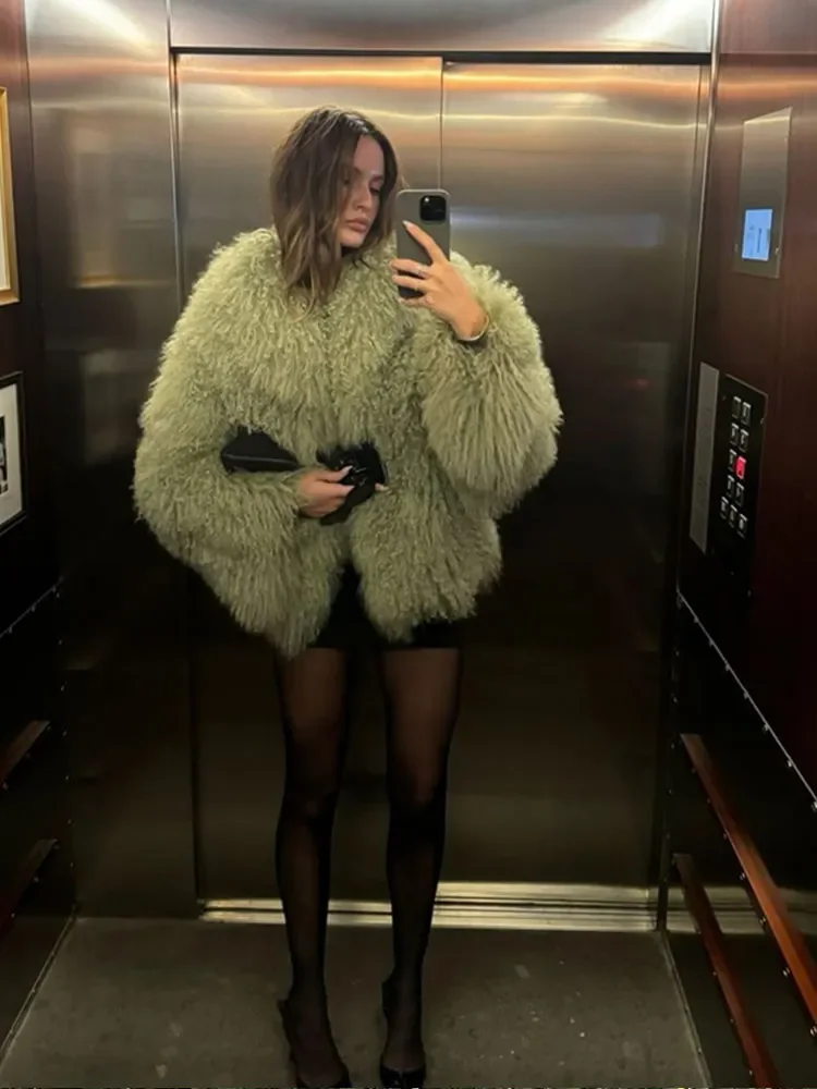 Green Lapel Women Faux Fur Coat Luxurious Long Sleeve Fluffy Cardigan Jackets 2025 Winter Lady Solid Warm Street Outwear