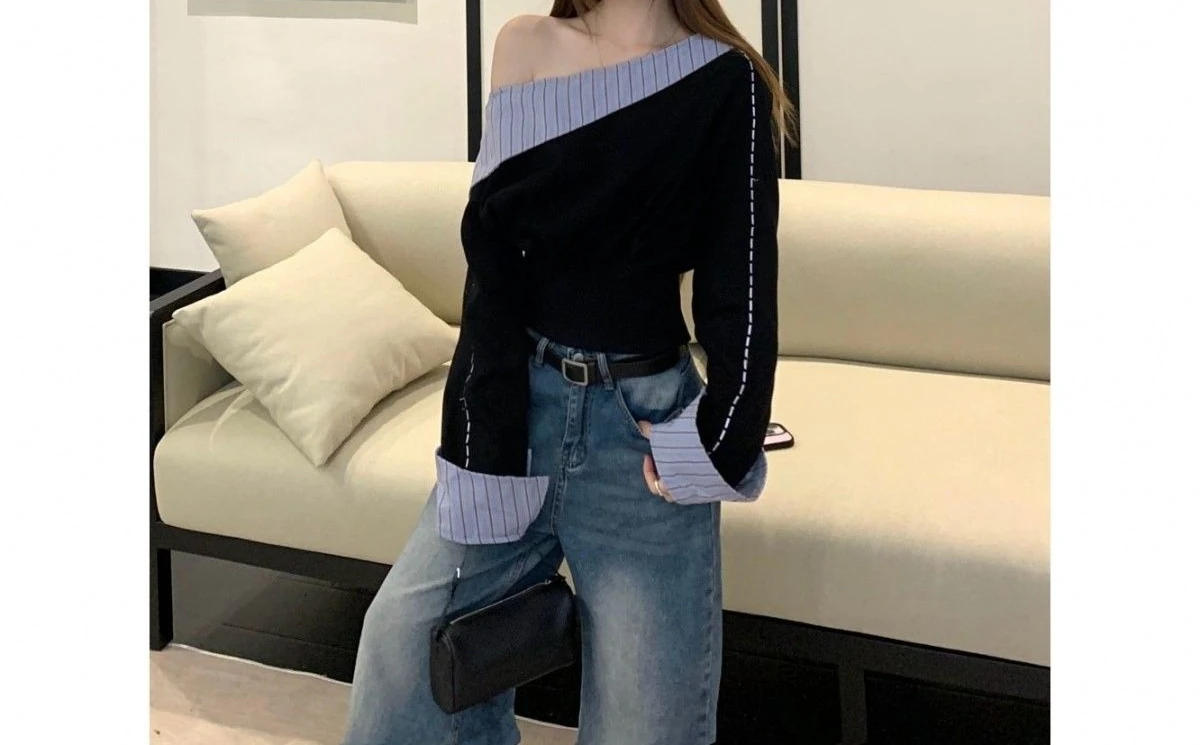 Color Blocking Striped Patchwork Sloping Shoulder Temperament Long Sleeved Hoodie for Women's Slim Fit and Slimming Effect