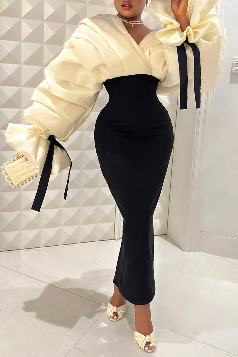 

Вечерние черные платья макси с запахом и рукавами «летучая мышь» больших размеров, V-образным вырезом и V-образной спинкой, с длинными рукавами и складками