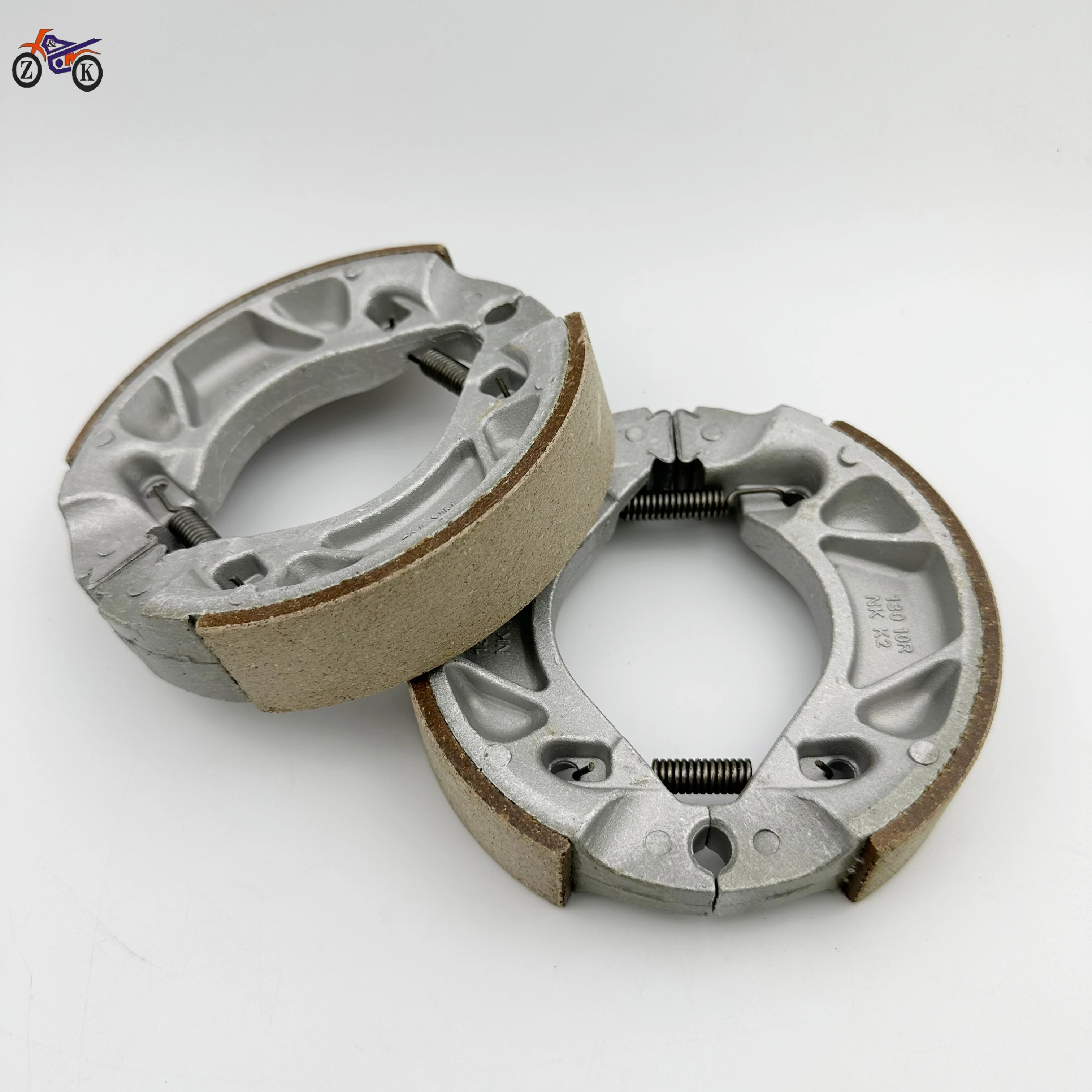 دراجة نارية الجبهة الصحن الهيدروليكي الفرامل الفرجار القرص الخلفي الفرامل حذاء لياماها XTZ125 YBR125 البناء JYM125 CA250 GN125/150