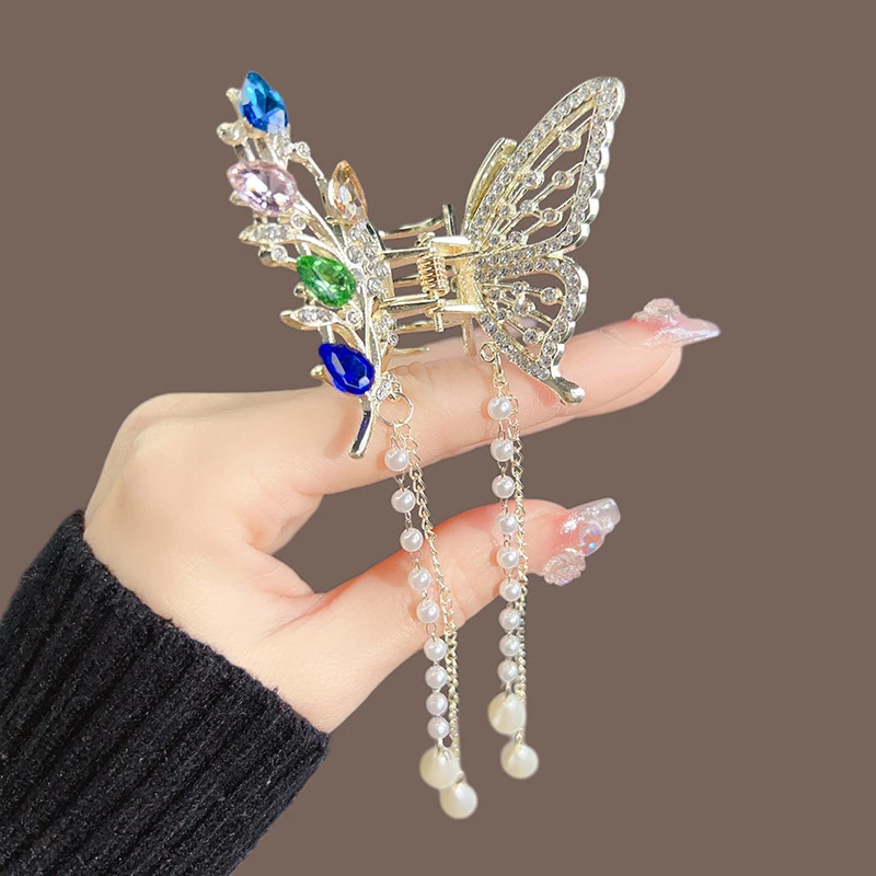 Рисунок 4 - Заколка для волос с бабочкой и