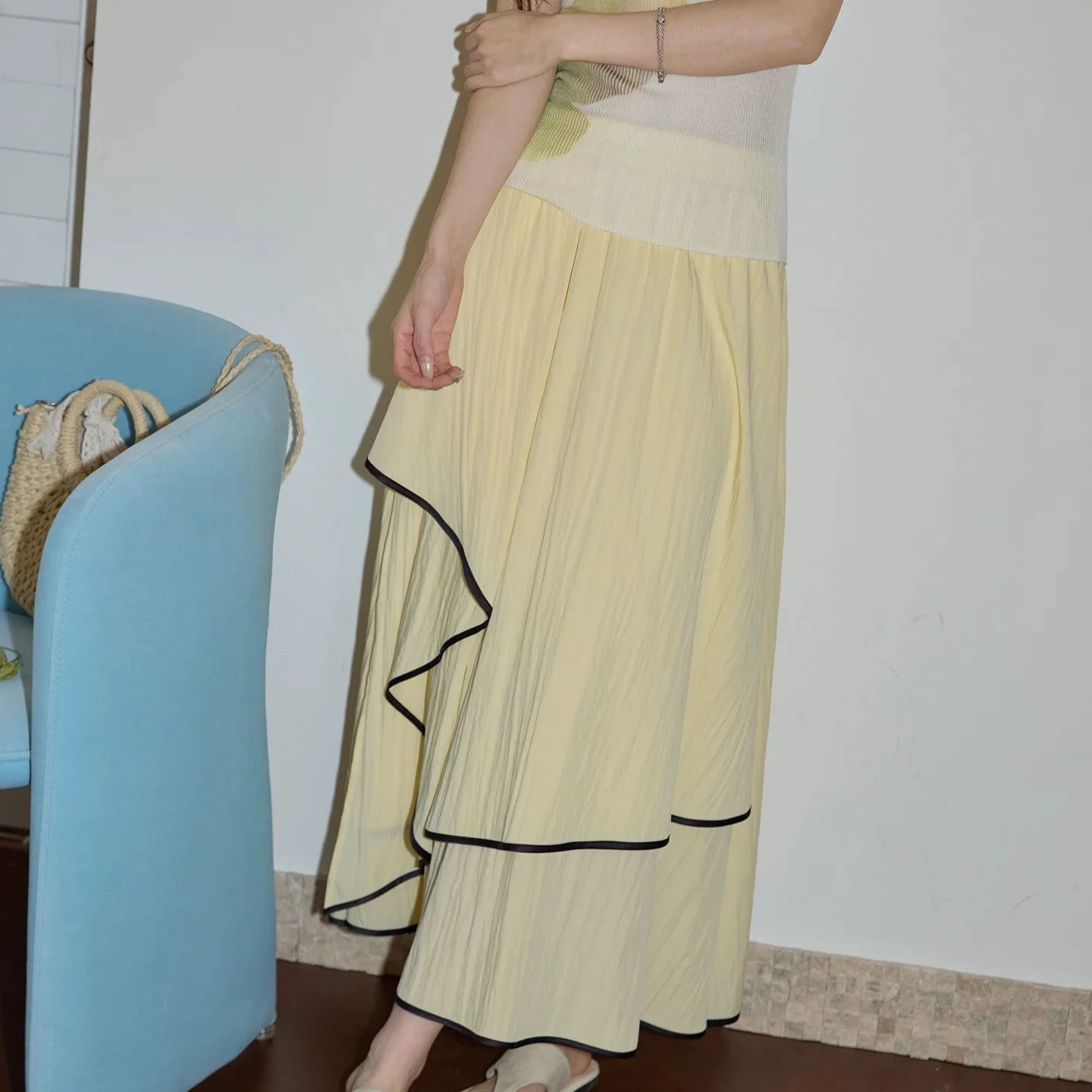 

Yellow Contrasting Edge Cake Skirt Women's 2026 Summer High Waist Irregular A-shaped Long Skirt