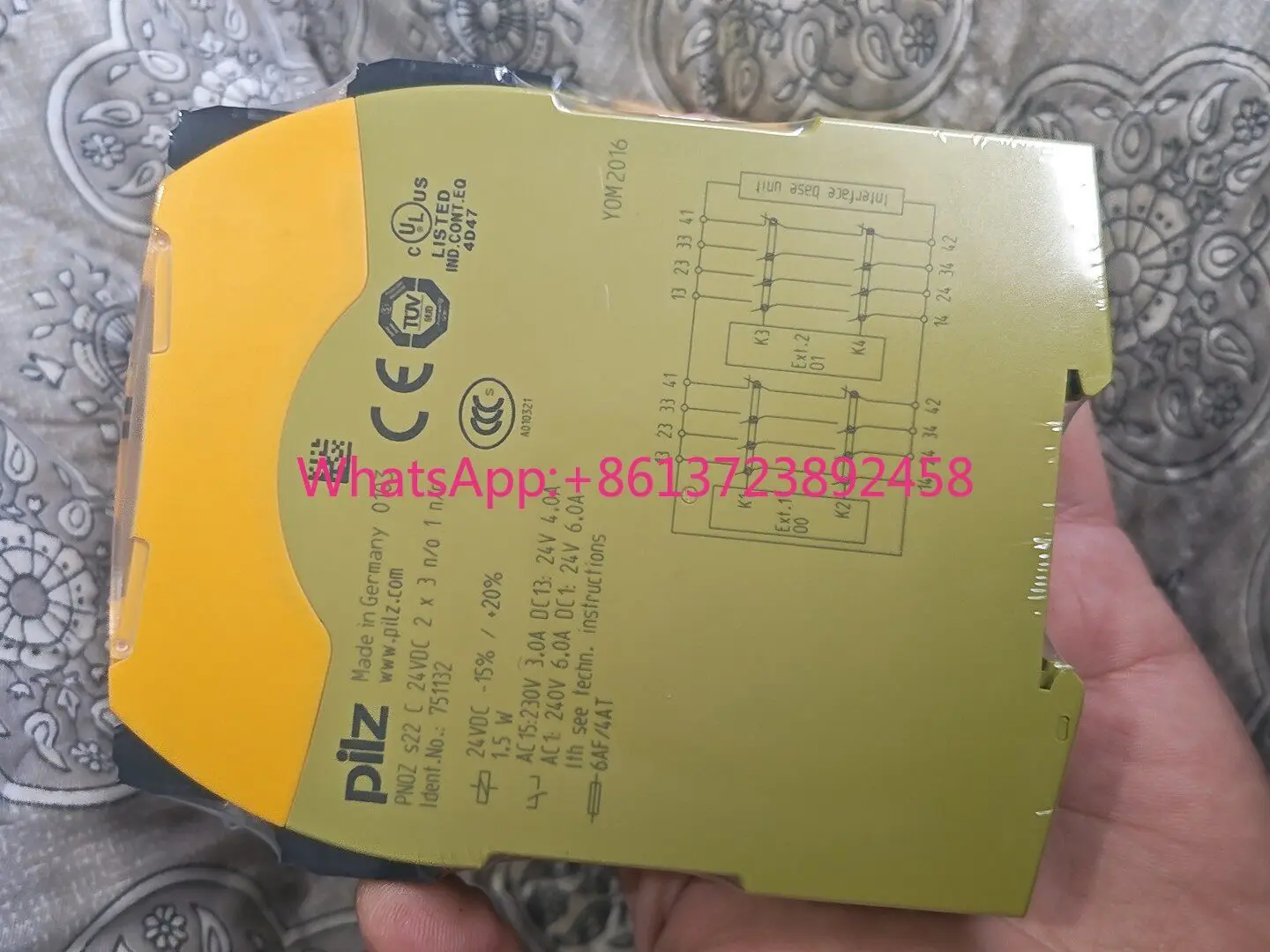 Pilz 751132 safety relay Germany in stock