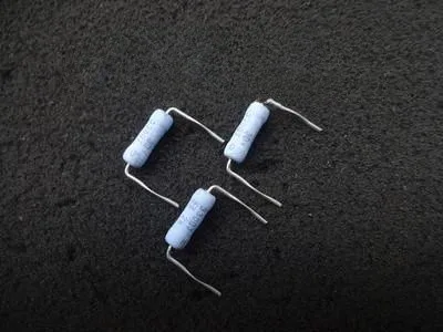 Japan Advanced Resistor 2W 330R 330Ω 330ohm