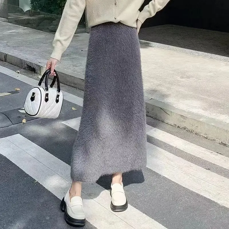 

Knitted Midi Skirt High Waisted Long Skirt 2025 Autumn and Winter New Mid To Long Thick Straight Tube Skirt