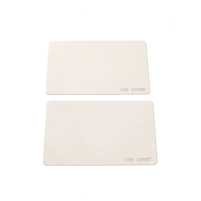 100 stks veel Waterdichte Witte blanco NFC-kaart 13.56 MHz PVC-kaart 213 RFID-kaart