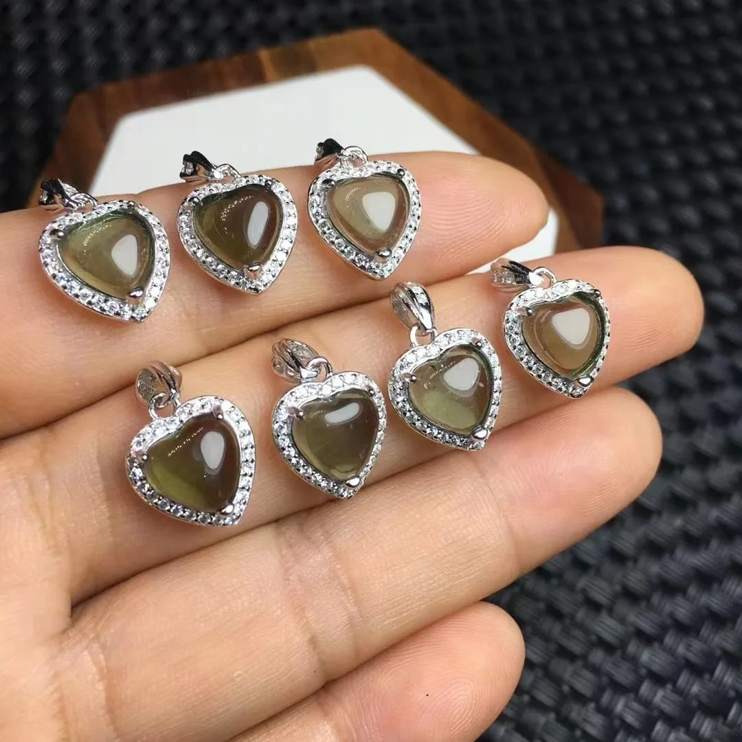 

Unit One Piece 925 Silver Buckle With COst Effective Natural Moldavite Crystal Healing Heart Shape Pendant For Gift