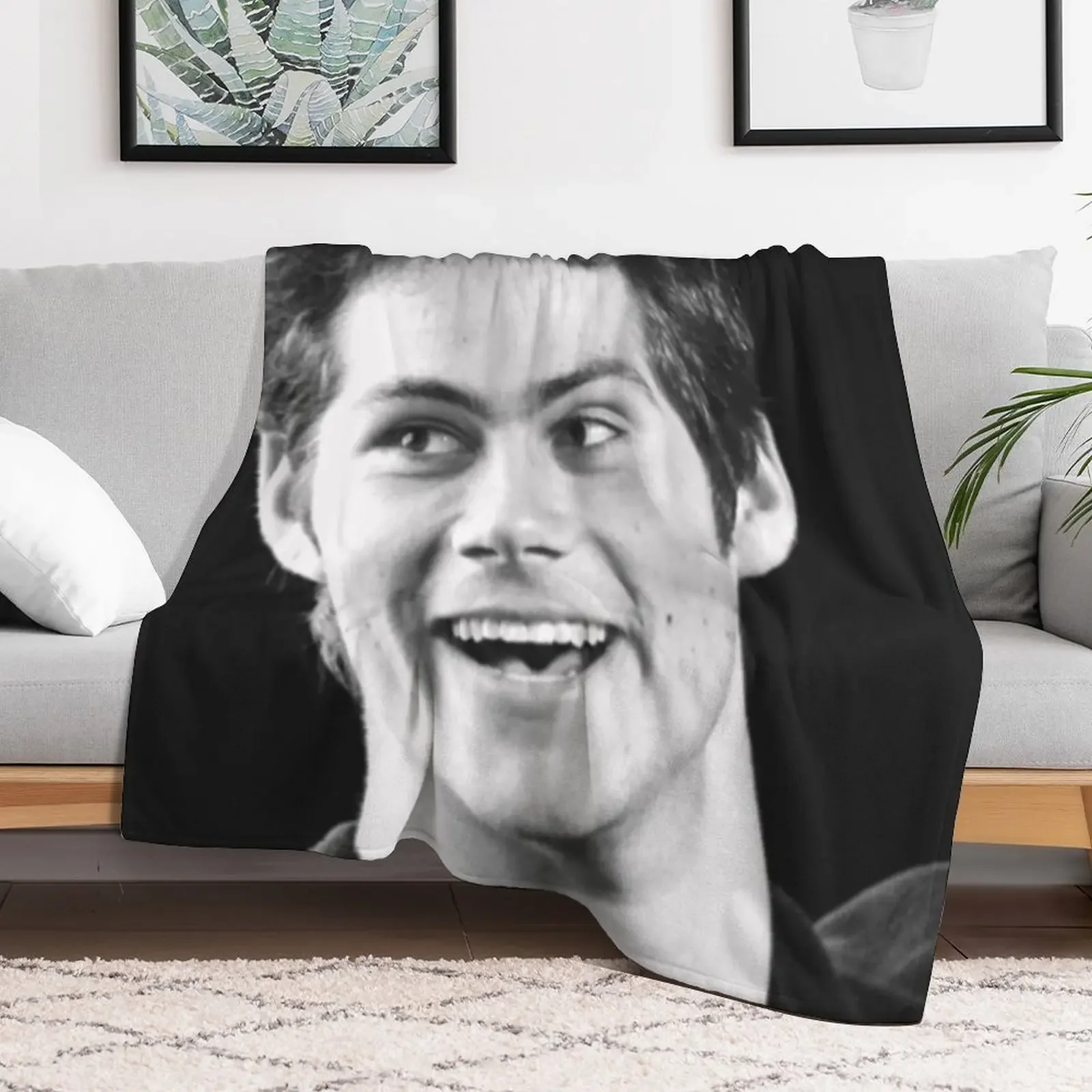 dylan obrien Throw Blanket No Pilling Soft Warm Blanket for Bed