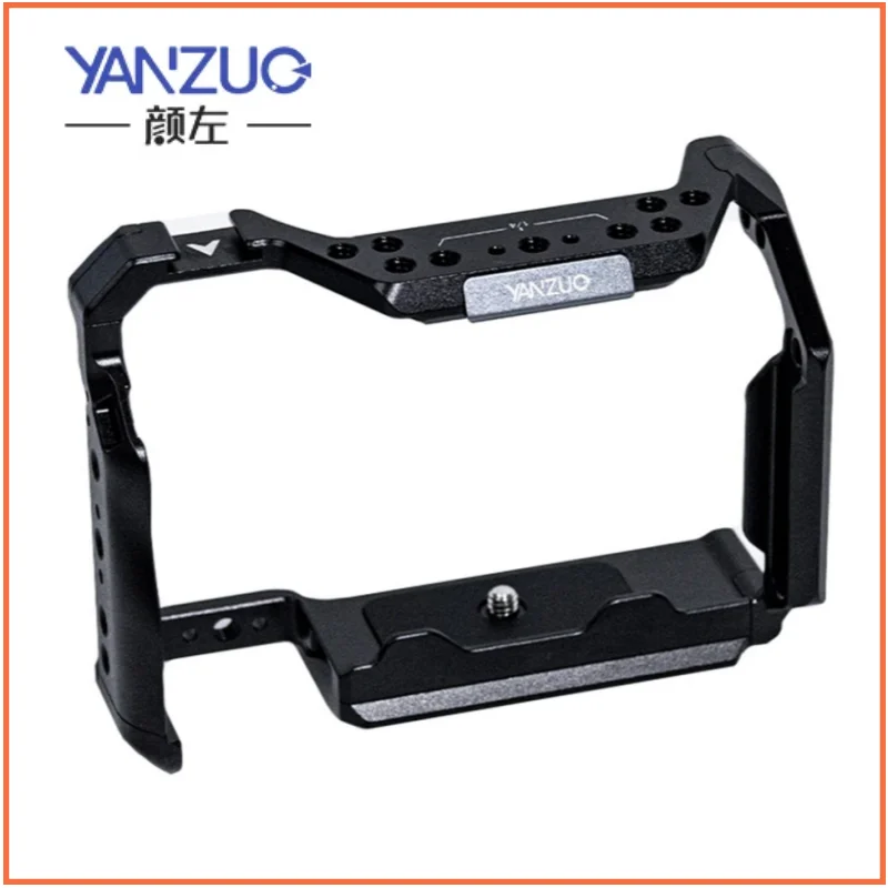 

YANZUO A7M4 Camera Protection Frame Shooting Stabilizer 1/4 Locating Hole Camera Cage for SONY A7M4 A7M3 A7R3 A7R5 A7M2 A7R2