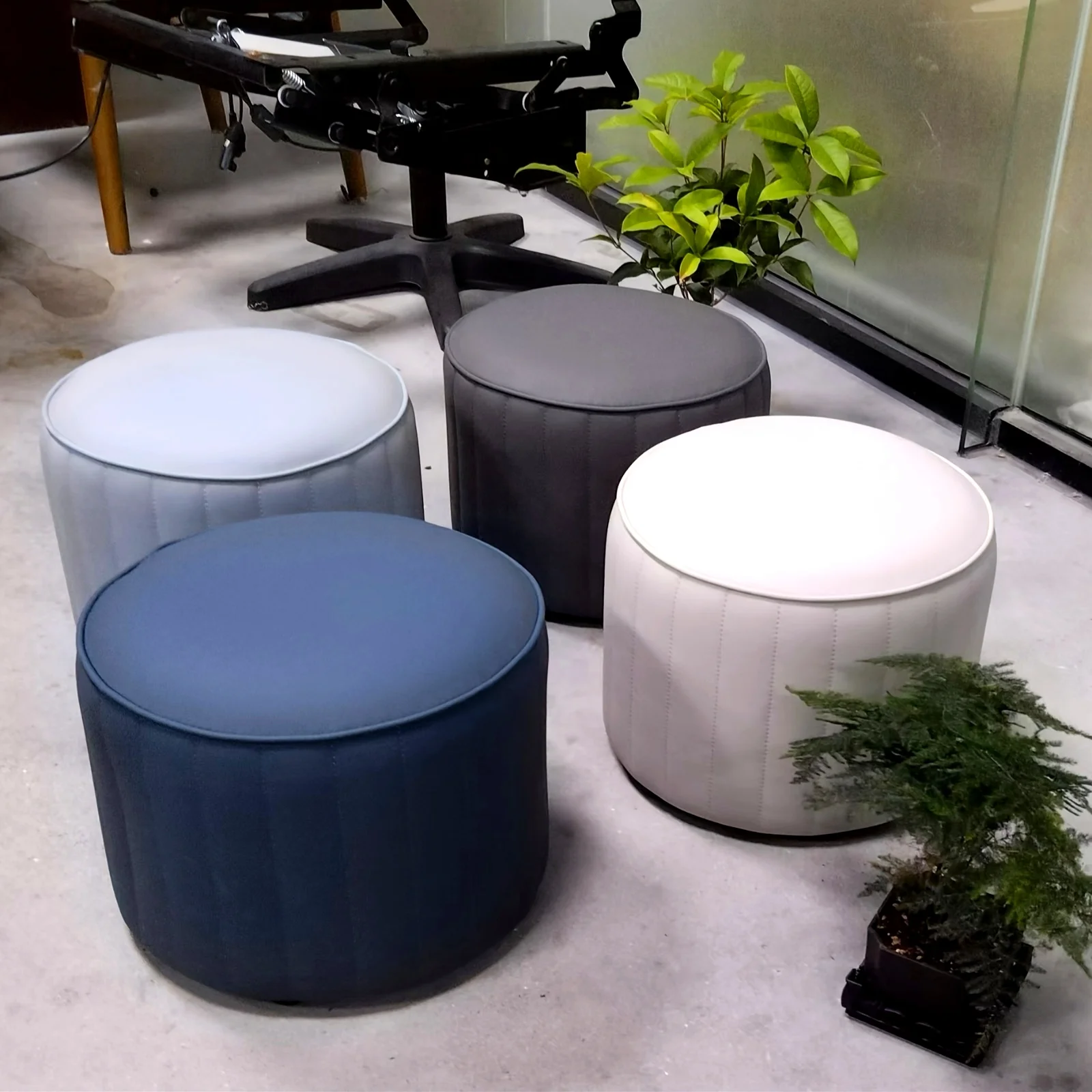 

Multifunctional solid wood stool - durable imitation leather, multi-purpose round shoe changing stool and living room footstool