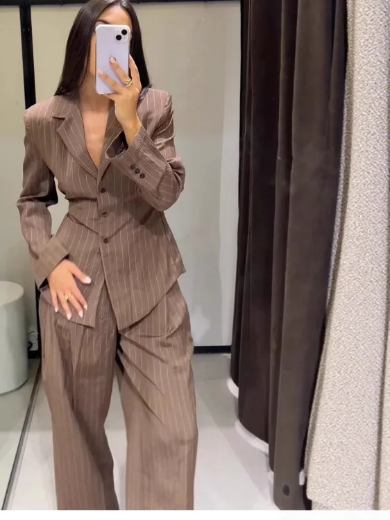 

Striped Suit Double Pleat Pants Set Women's Fashion Spring Collection Polyester Material 18-25 Years Old Suitable