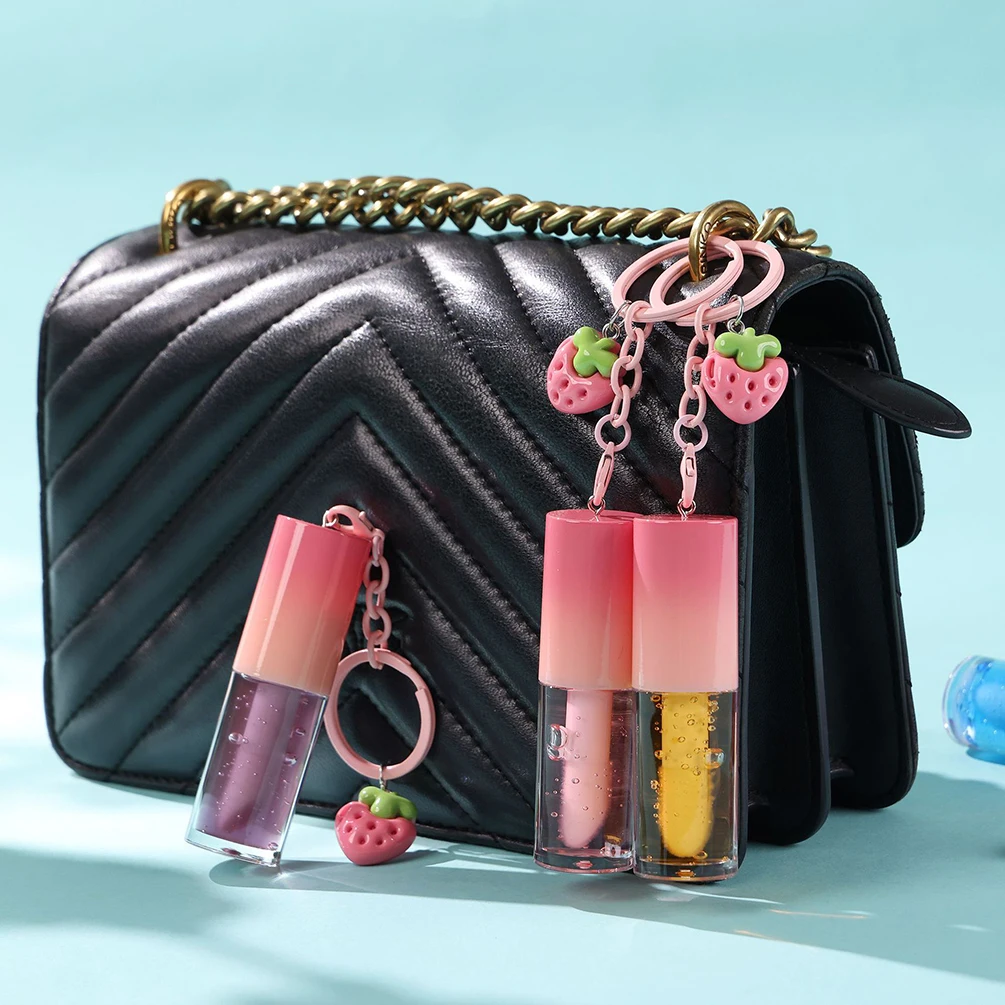 Private Label Lip Oil Custom Logo Strawberry Pendant Keychain Lipgloss Fruity Natural Color Moisture Plumping Makeup Wholesale