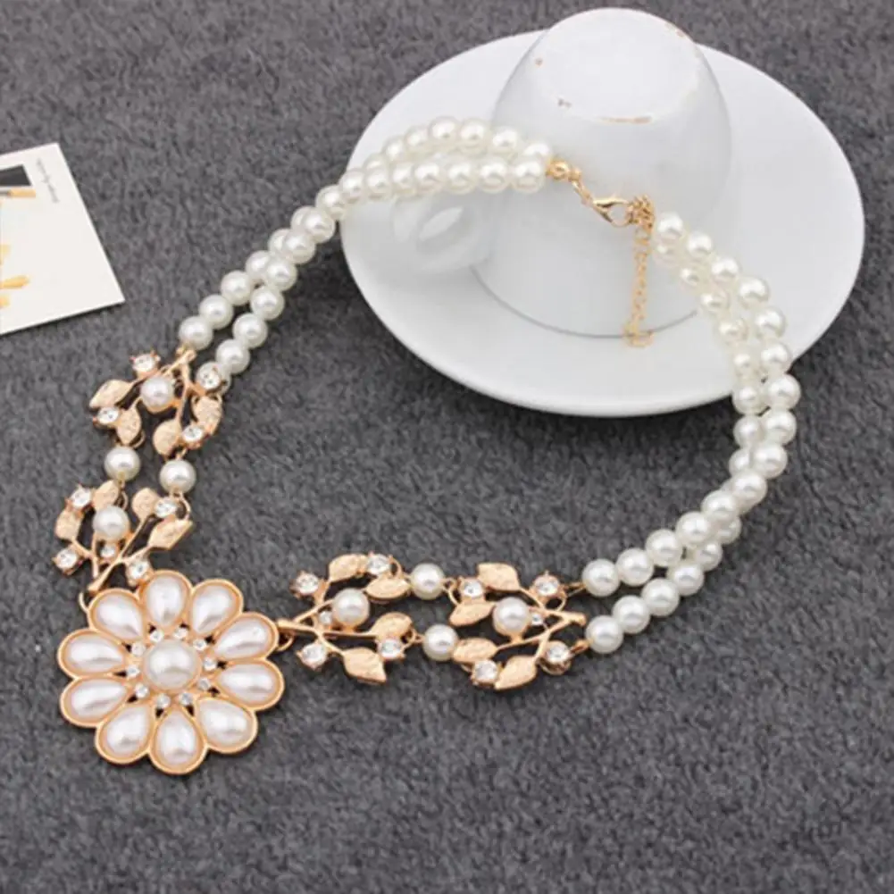 Fashion Pearl Necklace Women Double-Layer Flower Pendant Faux Pearl Elegant Chain Necklace Gift