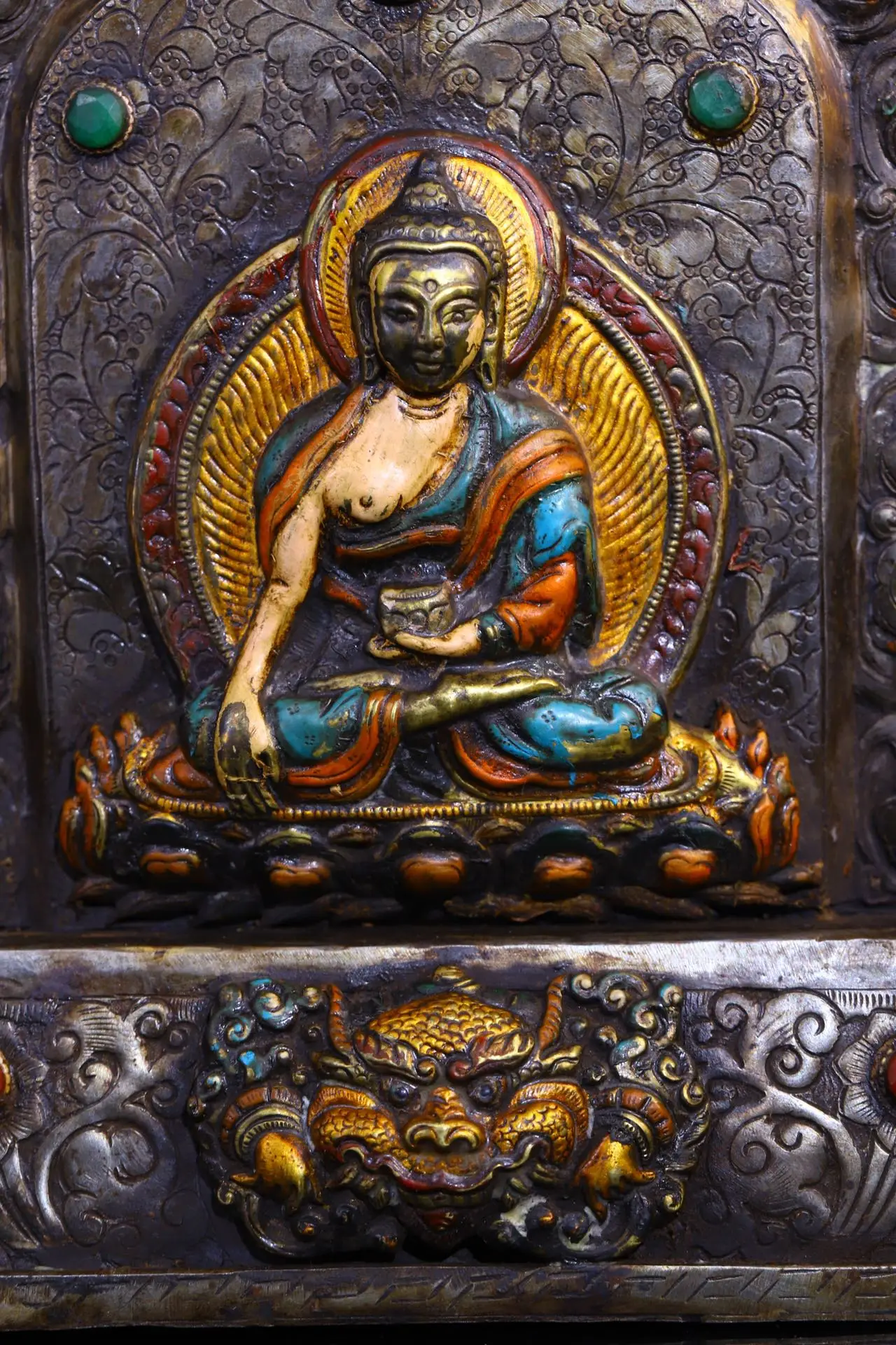 

9-дюймовая народная коллекция Old Tiantie, окрашенная мозаика, драгоценный камень Шакьямуни, сидящий Будда, буддийская ниша, коробка Gawu, зал поклонения