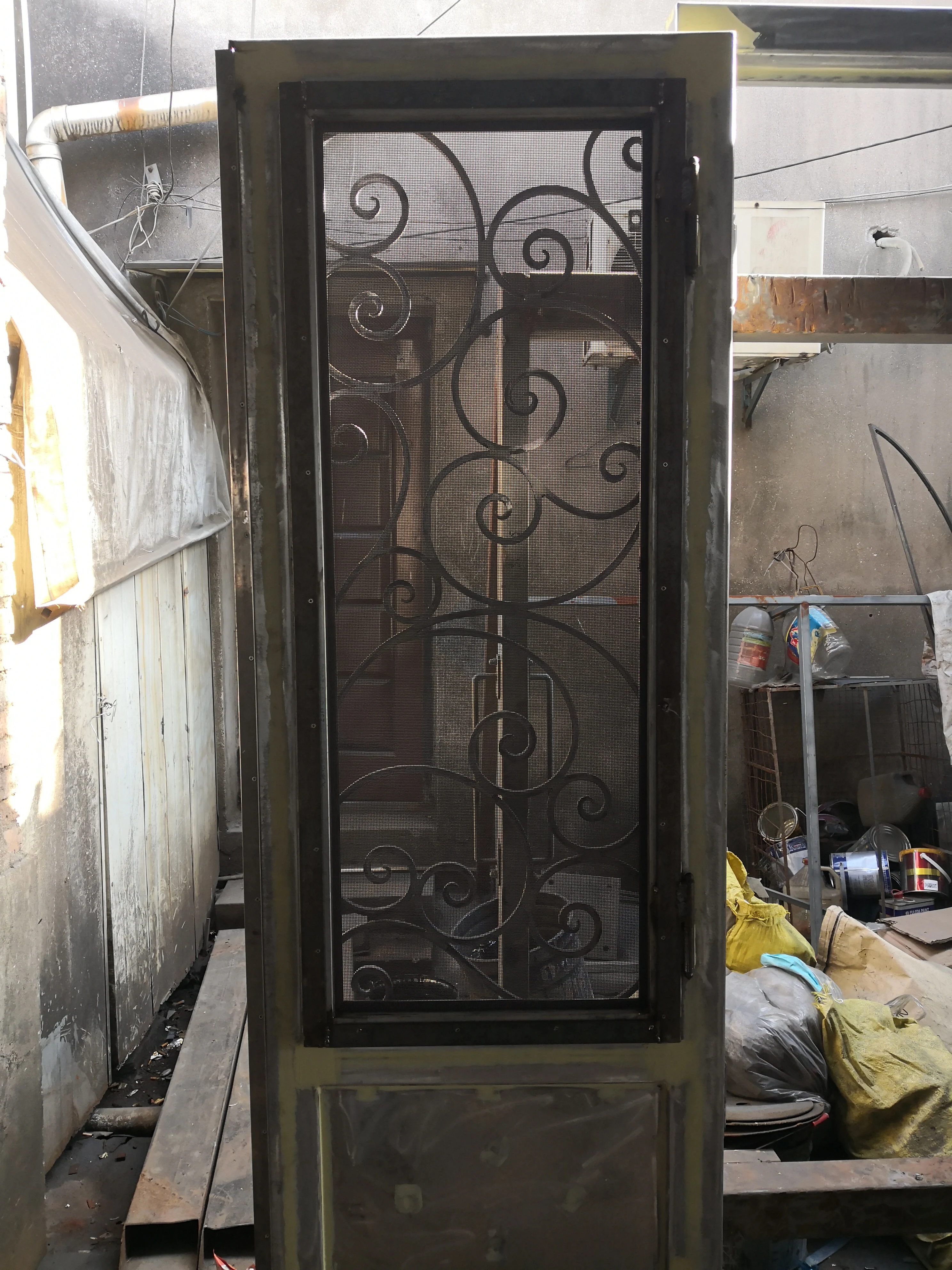 China Iron Front Entry Doors with Glass Round Top Wrought Iron Double Doors