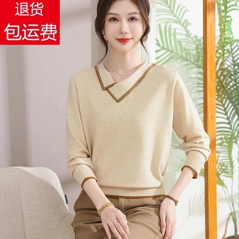 

Вязаная базовая рубашка с длинными рукавами для матери среднего возраста, топ, новинка 2025, весенне-осенний свитер с v-образным вырезом, женская одежда
