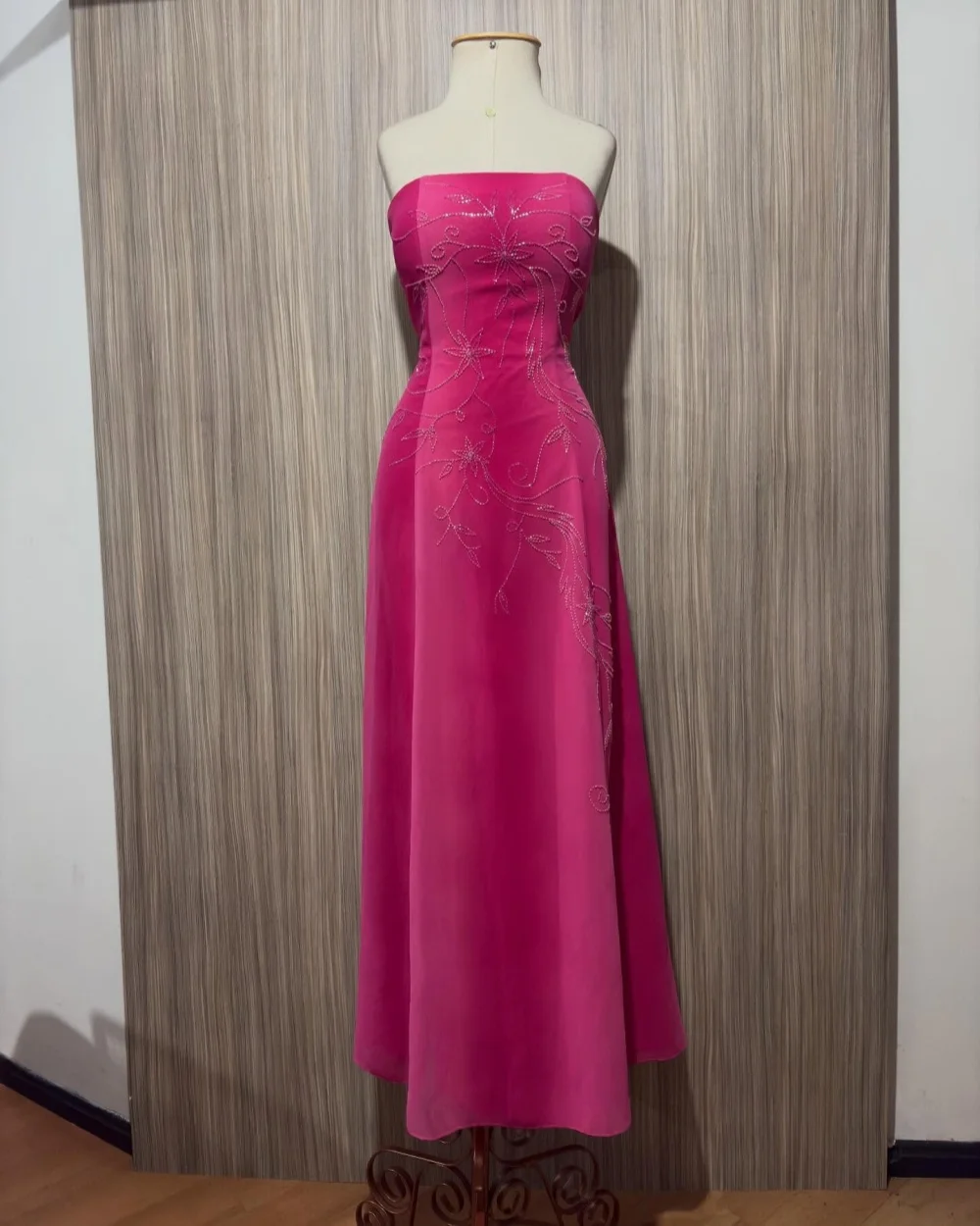 

Customized Modern Style Women Jersey Rhinestone Pleat A-Line Evening Dress Elegant Strapless Sleeveless Floor Lenght Party Gowns