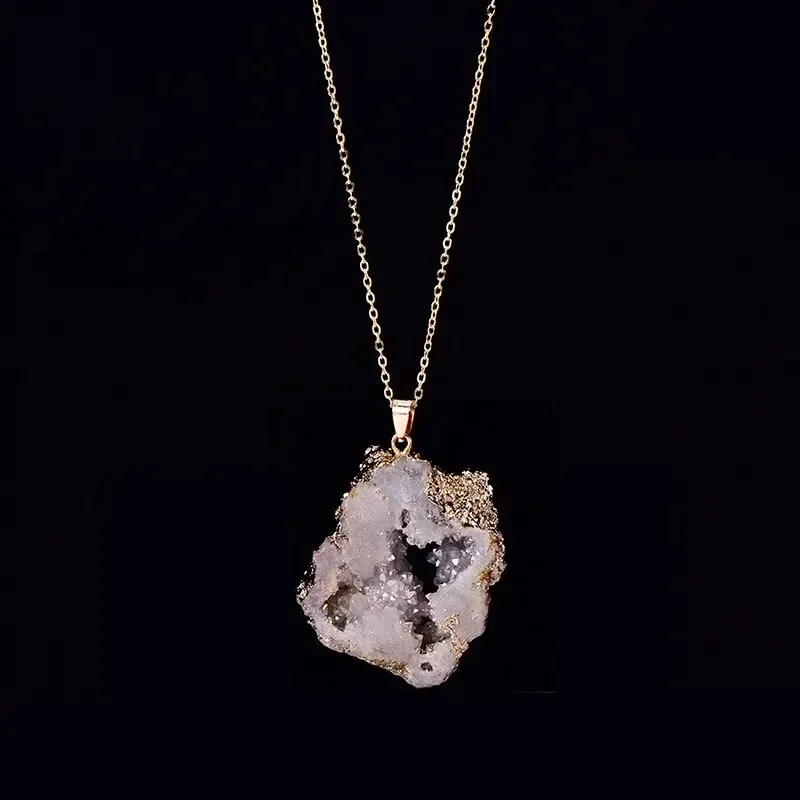 Pendant Necklace Natural Agate Quartz Geode Slice Pendant Crystal Amethyst Inlaid Hollow Necklace For Stress Reduction
