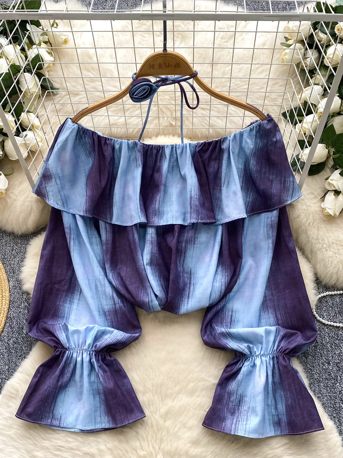 Blusa fena com estampa solta e emaecedora, estilo coreano, manga crida, ombro à mostra, csa floral, roupa de outono