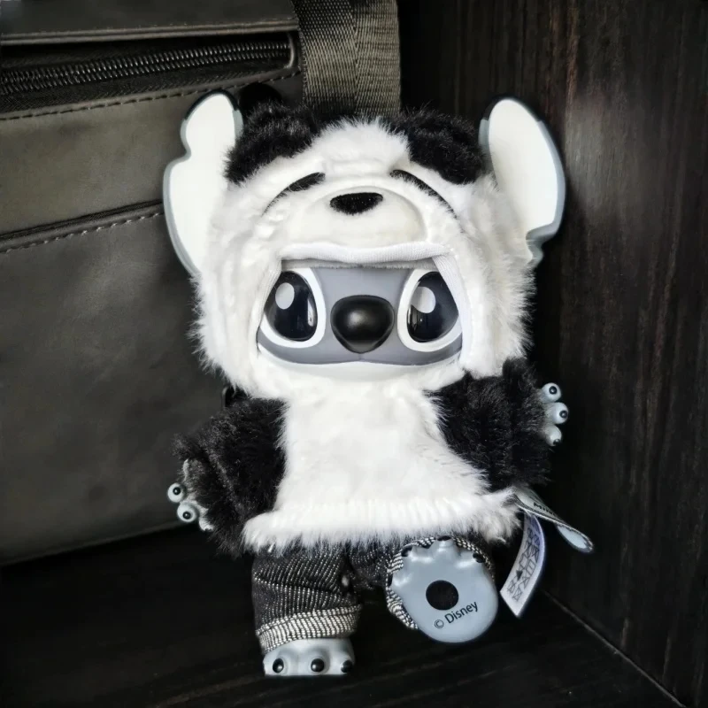 2025 novo miniso disney brinquedo de vinil ponto panda versão região chinesa limitada anime figura móvel ornamento de mesa chaveiro
