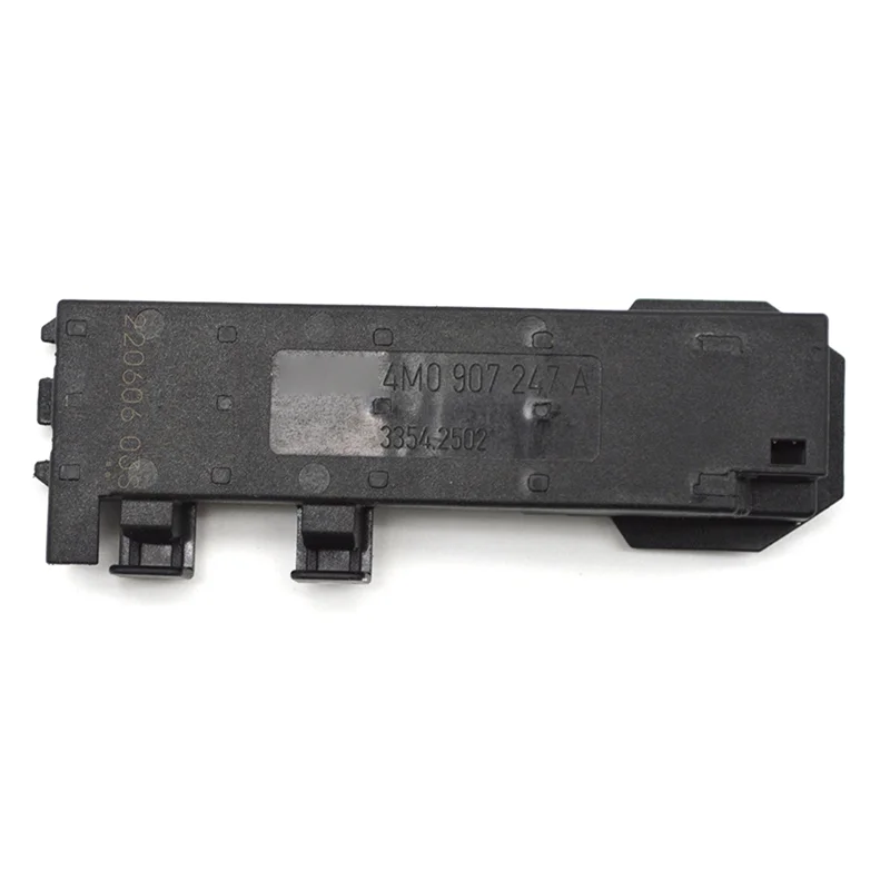 

A04E-Keyless Entry Antenna Module For A4 A6 A7 A8 Q5 Q7 Q8 4M0907247A/4M0 907 247 A Unit
