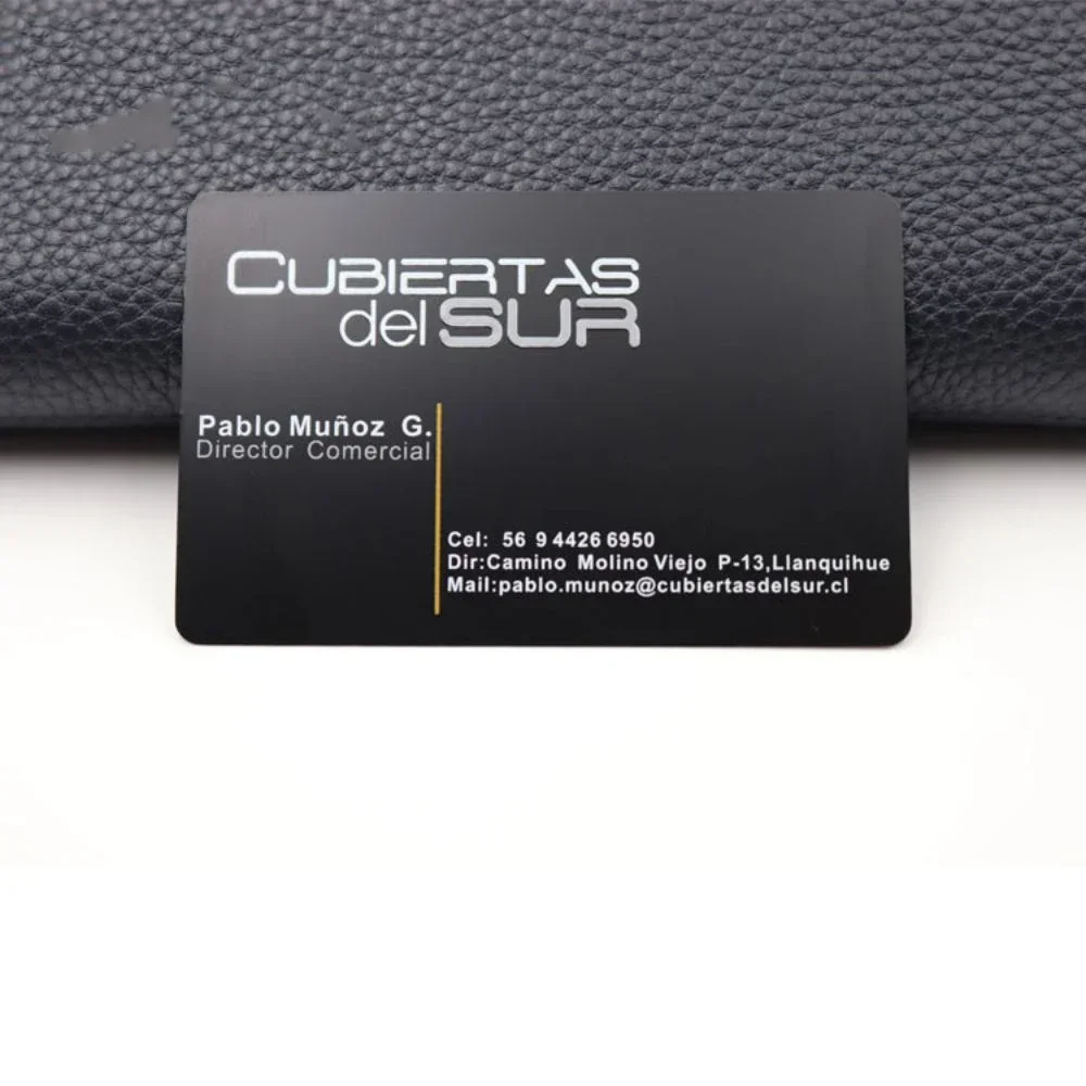 Tarjeta de visita de metal cuadrada premium Retención del cliente y mejora de la marca Tarjeta de garantía de lealtad en relieve de acero inoxidable negro