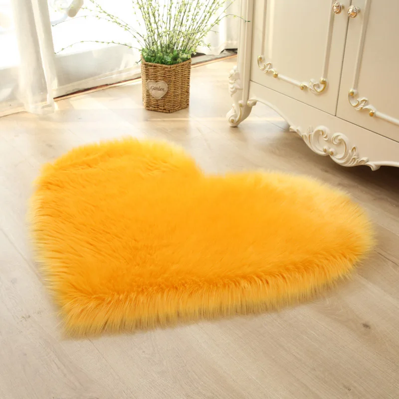 Carpet In The Living Room Large Rugs Plush Heart Shaped Non-Slip Bedrooom Modern Carpet Furry Floor Mat Children's Room Decor