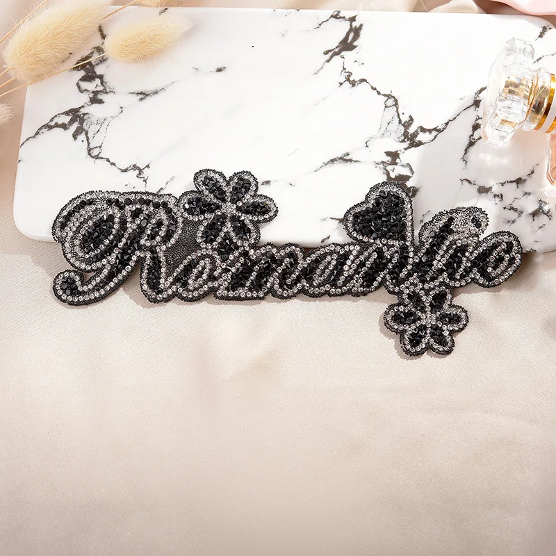 Patches Letter Iron-on Rhinestone Applique Transfers For Clothing Jacket Backpack Thermal Badges DIY Sewing Decorative BX075