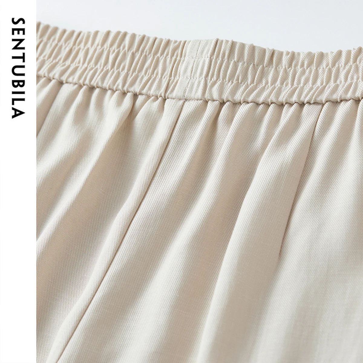 SENTUBILA Simple Pants for Women 2025 Spring Summer Loose Solid Color Elastic Waist Folds Pockets Breathable Pants 152K57020