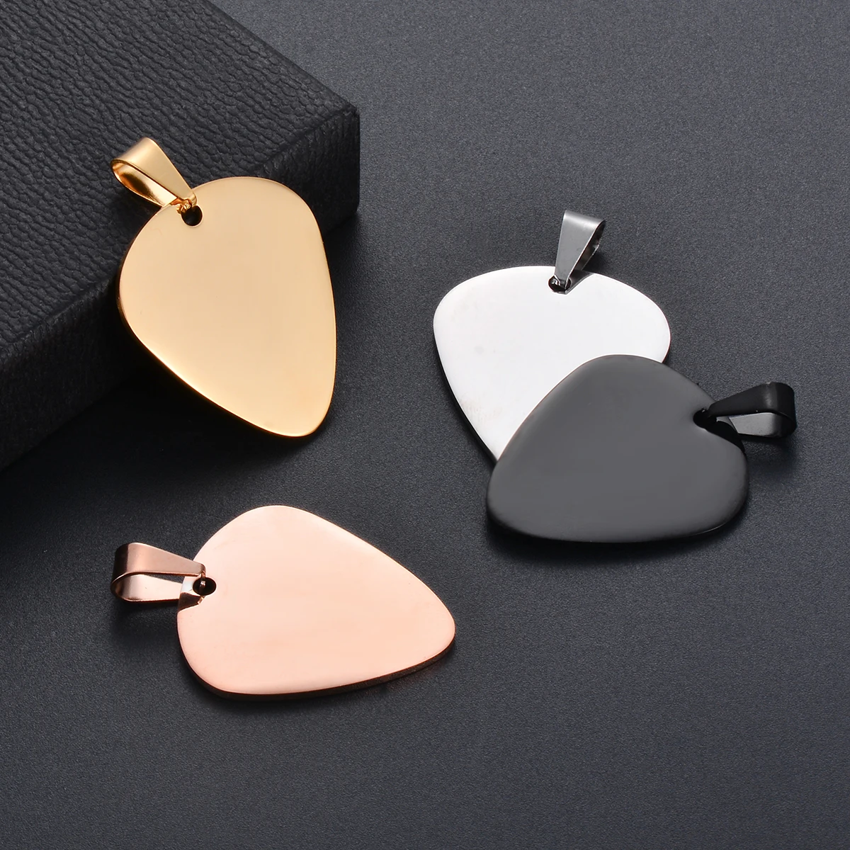 قلادة اختيار الغيتار من الفولاذ المقاوم للصدأ البولندية مزدوجة الجانب فارغة ، قلادة سلسلة المفاتيح ديي ، الملحقات المعدنية الكلب العلامات ، بيع بالجملة ، 8 أو