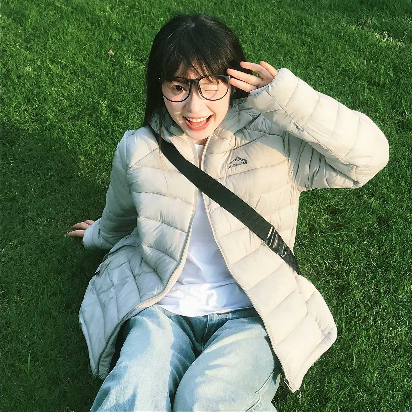 

Новая зимняя женская куртка-парка в клетку, однотонное женское стеганое пальто с карманами и капюшоном, легкая верхняя одежда в корейском стиле для женщин