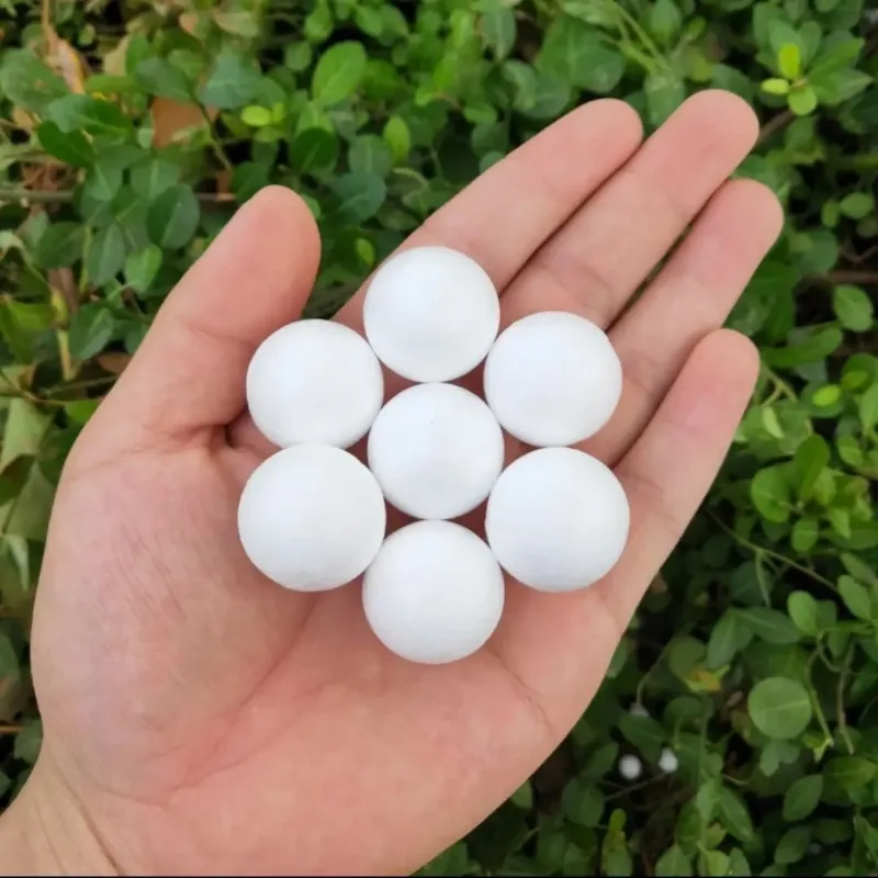 Chinese Factory Alumina Desiccant Balls Activated Alumina Ball for Water Treatment Defluoridation Adsorbent
