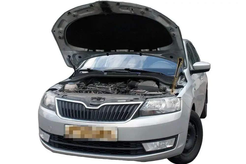 Dla Skoda Rapid NH1/2/3 2012-2021 Przednia maska silnika Modyfikacja amortyzatorów gazowych Amortyzator sprężynowy z włókna węglowego Amortyzator podnośnika