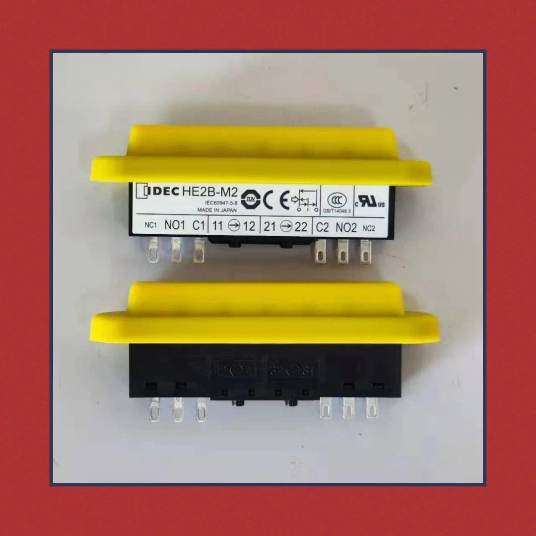 

IDEC Enable Switch HE2B-M2 Fanuc ABB Teaching Device HE2B-M211PY HE9Z-D2Y