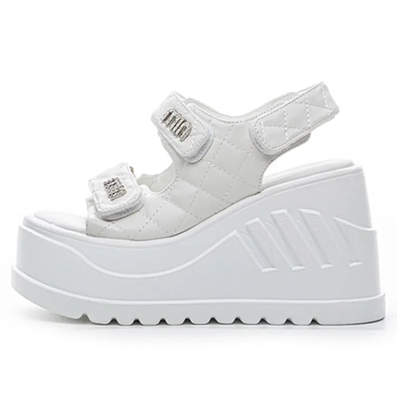 

Роскошные дизайнерские модные кожаные женские сандалии на платформе, белые спортивные туфли на танкетке для женщин, летняя студенческая обувь, большая