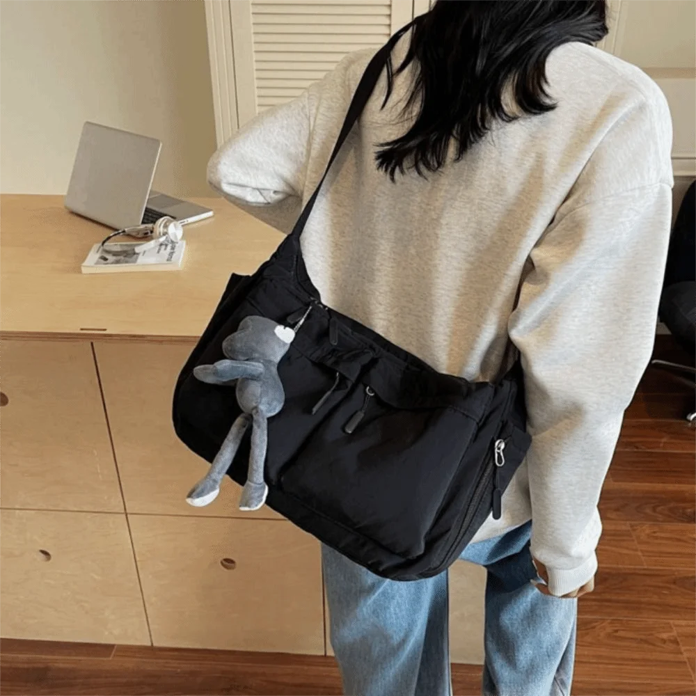 

Lightweight Nylon Tote Bag Spacious Capacity WaterResistant Multi-pocket Tote Bag Unisex Style Casual Design