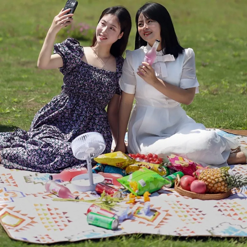 

Outdoor Thickened Lightweight Mat Portable Folding Beach Moisture-proof Picnic Durable Mat Oxford Cloth Tourism Camping Hiking