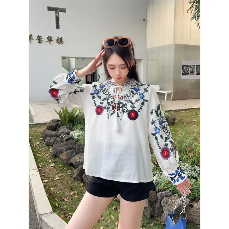 

Literary Retro Ethnic Style Loose Fit Embroidery Round Neck Collar Collar Tie Cotton and Linen Fabric Pullover Shirt