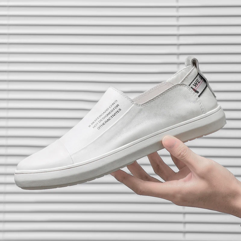 

2025 Men's New Autumn Breathable White Sneakers - Stylish Casual Loafers with Premium Feel