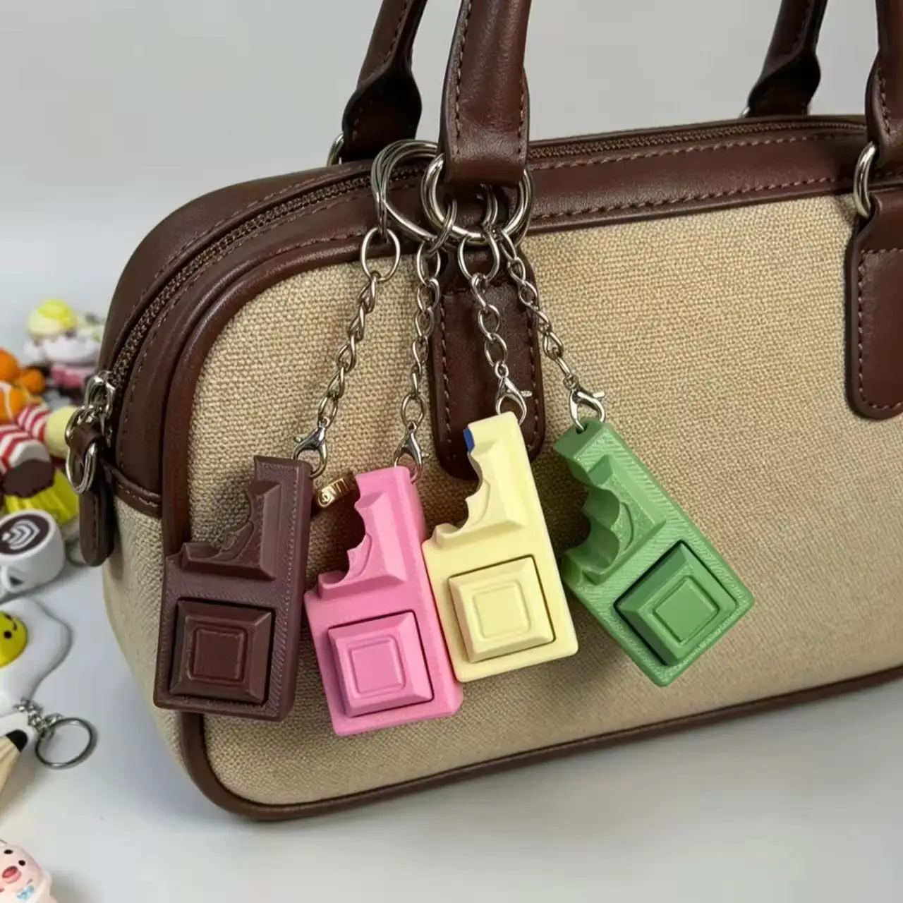 3D Simulated Chocolate Keyboard Fidget Keychain - Real Clicky Switches Stress Relief Finger Clicker Toy for EDC Bag Charm Gift