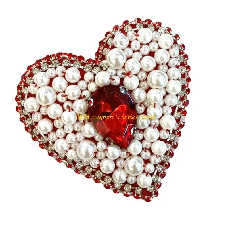 Q39C เลื่อมสีแดง applique เย็บหัวใจ applique แพทช์ศิลปะศิลปะสำหรับงานฝีมือ
