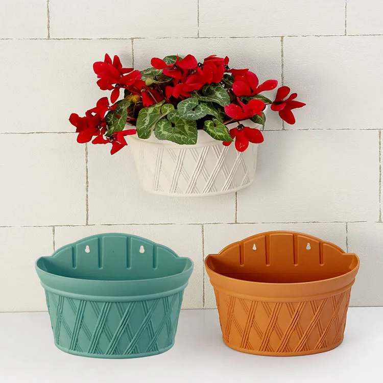 Wall Hanging Flower Pot Plastic Imitation Rattan Semicircle Wall Flower Pot Hanging Hanging Pot Office Decor Plant Garden Pots