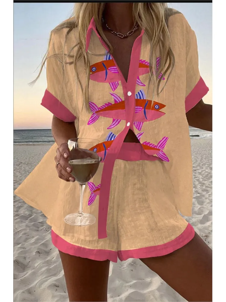 Set di pantaloncini da vacanza al mare con stampa di moda per le donne Camicie estive a maniche corte Top Pantaloncini con gambe larghe Nuovi set da due pezzi per costumi da bagno