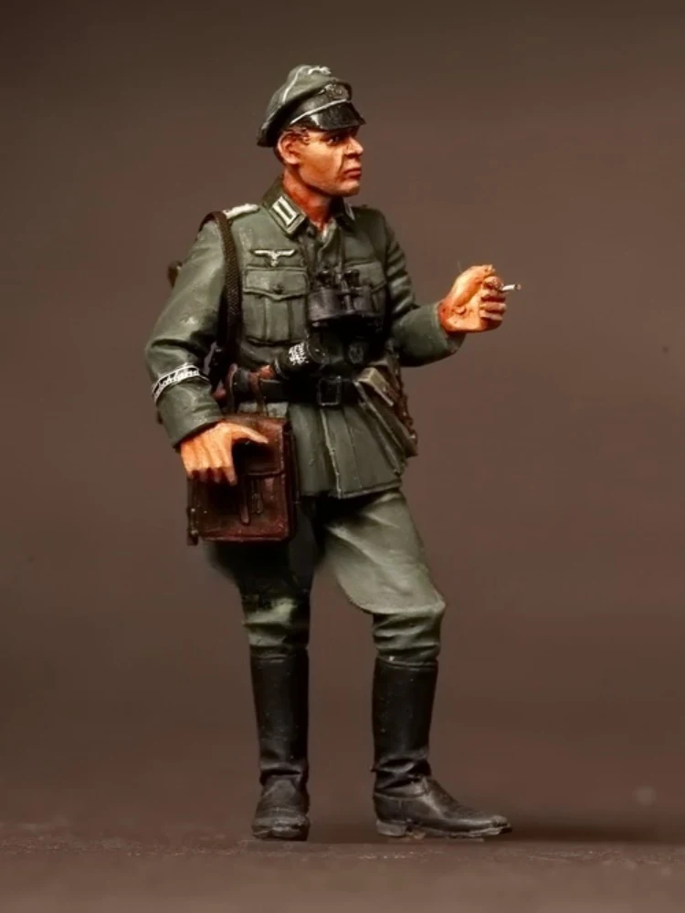 1/35 Resin figure unpainted model Kit, military subject matter, German soldier, unassembled and unpainted GK,1127R